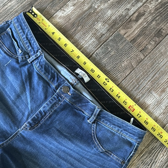 JOLT DISTRESSED WOMEN JEANS, SIZE 18 - Picture 7 of 12